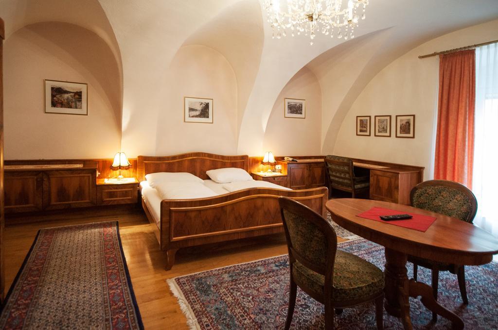 Hotel Gasthof Sonne Aschach an der Donau Buitenkant foto